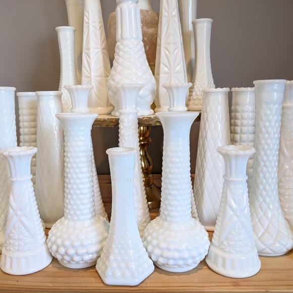 Lot of 40 Vintage Milk White Vases Wedding - Picture 8 of 16